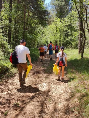 Educación ambiental actividad en espacios naturales Clean Ups