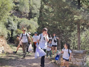 Educación ambiental actividad en espacios naturales Clean Ups